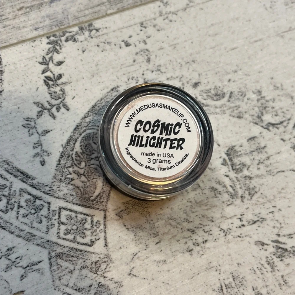 Medusas Makeup Cosmic Highlighter